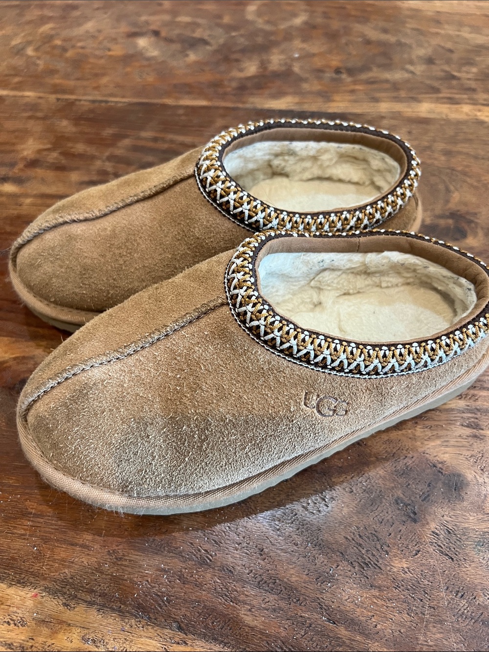 Kids UGG Chestnut Tasman slippers